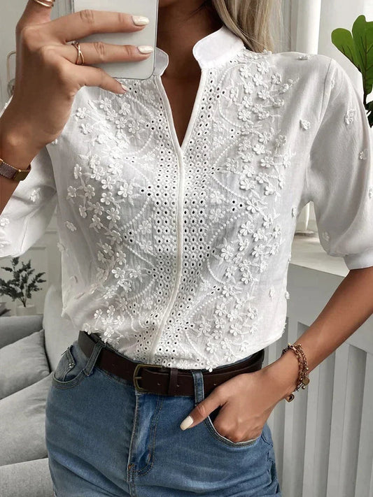 Leah™ – Elegant Embroidered Blouse for Timeless Style